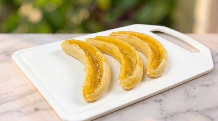 Retire parte da banana para rechear