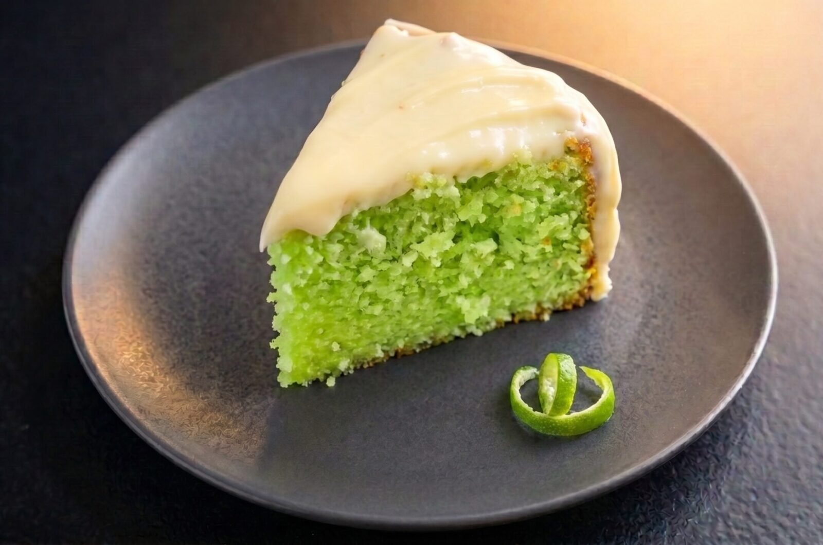 Bolo de limão com gelatina