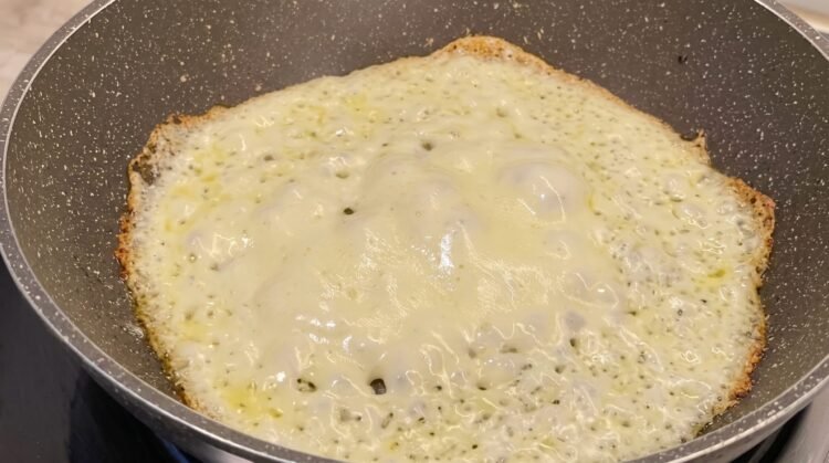 Queijo do lanche saudável no fogo